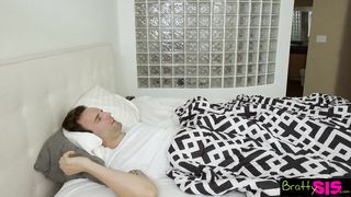 Perverz tini spiné a nevelő faterjával szexel