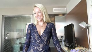 Világos Szőke milf mami durván megdugva