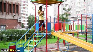 Amatőr orosz tini csajt kefélnek