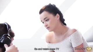 Tini hölgyemény és az vén hapsi