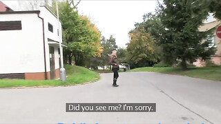 Világos Szőke tini lány a raktárban baszik