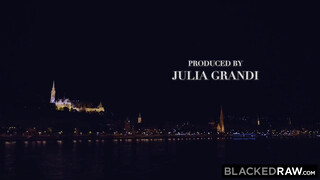 BlackedRaw - Emily Cutie kettő néger kárót kap