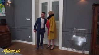 Mature.nl - Öreg házastárs popsiba tolva