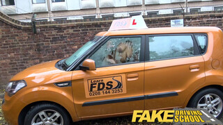 Fake Driving School - isteni pnájú világos szőke nőci szexelni akar