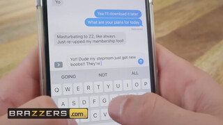 Brazzers - Alexis Fawx a hatalmas cickós nevelő anya
