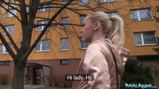 Public Agent - Világos Szőke nő pénzért dug