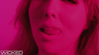 Wicked - Lena Paul szőrös muffja megbaszva