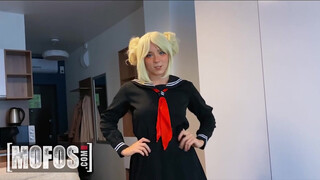 Mofos - Sweetie Fox a cosplayes hölgyemény popóba tolva