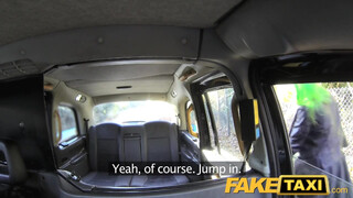 Fake Taxi zöld hajú bige hátsó bejárata kúrható