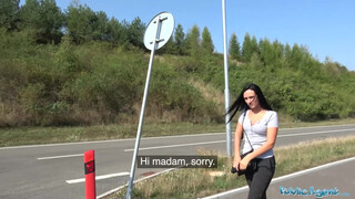 Hatalmas didkós tini kiscsaj pénzért dug - Public Agent