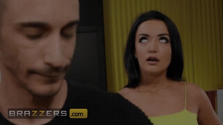 Brazzers - Zuzu Sweet-et hátsó bejáratba bassza a Barista pasi