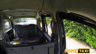 Fake Taxi - Brooke Jameson popsiba tolva
