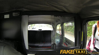 FakeTaxi - Zara DuRose seggluka megkúrelva