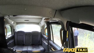Fake Taxi - idősebb hölgyemény méretes farkat akar