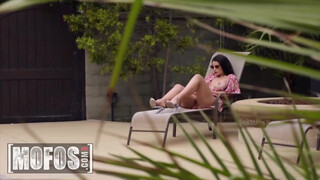 MOFOS - LaSirena69 a hatalmas didkós latin amerikai lány