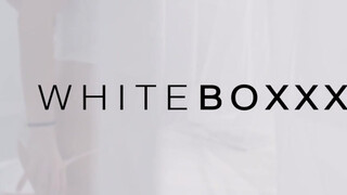 WhiteBoxxx - Tiffany Tatum peckezik a kikötözött barátjának