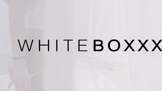 WHITEBOXXX - Ginebra Belucci rendesen lerendezi a fasziját