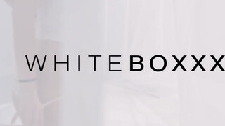 WhiteBoxxx - hatalmas picsájú picsa reggel is akar kúrni