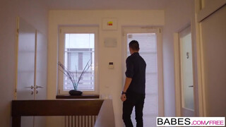 Babes - Paula Shy a hatalmas kannás csaj
