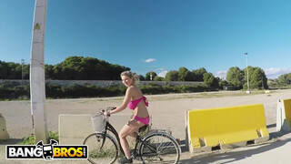 BANGBROS - Katerina Hartlova a méretes kannás milf