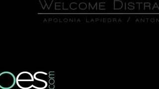 Babes - Apolonia Lapiedra a dögös latina tini
