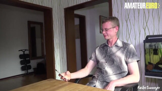 REIFESWINGER - Német milf fiatal manussal kúrel