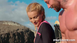Private com - Cherry Kiss a gyönyörű szörfös csajszi
