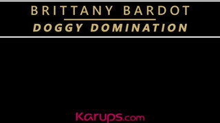Karups - Brittany Bardot popóba tolva