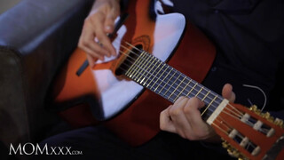 Jennifer Mendez szexel a gitáros manussal