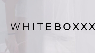 WhiteBoxxx - Vika Lita élvezi ha nyaldossák