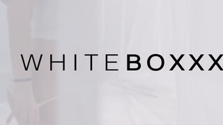 WhiteBoxxx - Darcia Lee a hatalmas mellű magyar cigány spiné